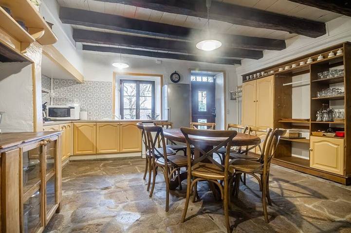 Gîte pour 18 personnes, avec jardin à Saint-Hilaire-Peyroux - 2