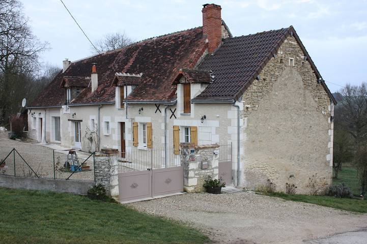 Gîte pour 6 personnes, avec vue sur le lac ainsi que jardin et terrasse à Fléré-la-Rivière