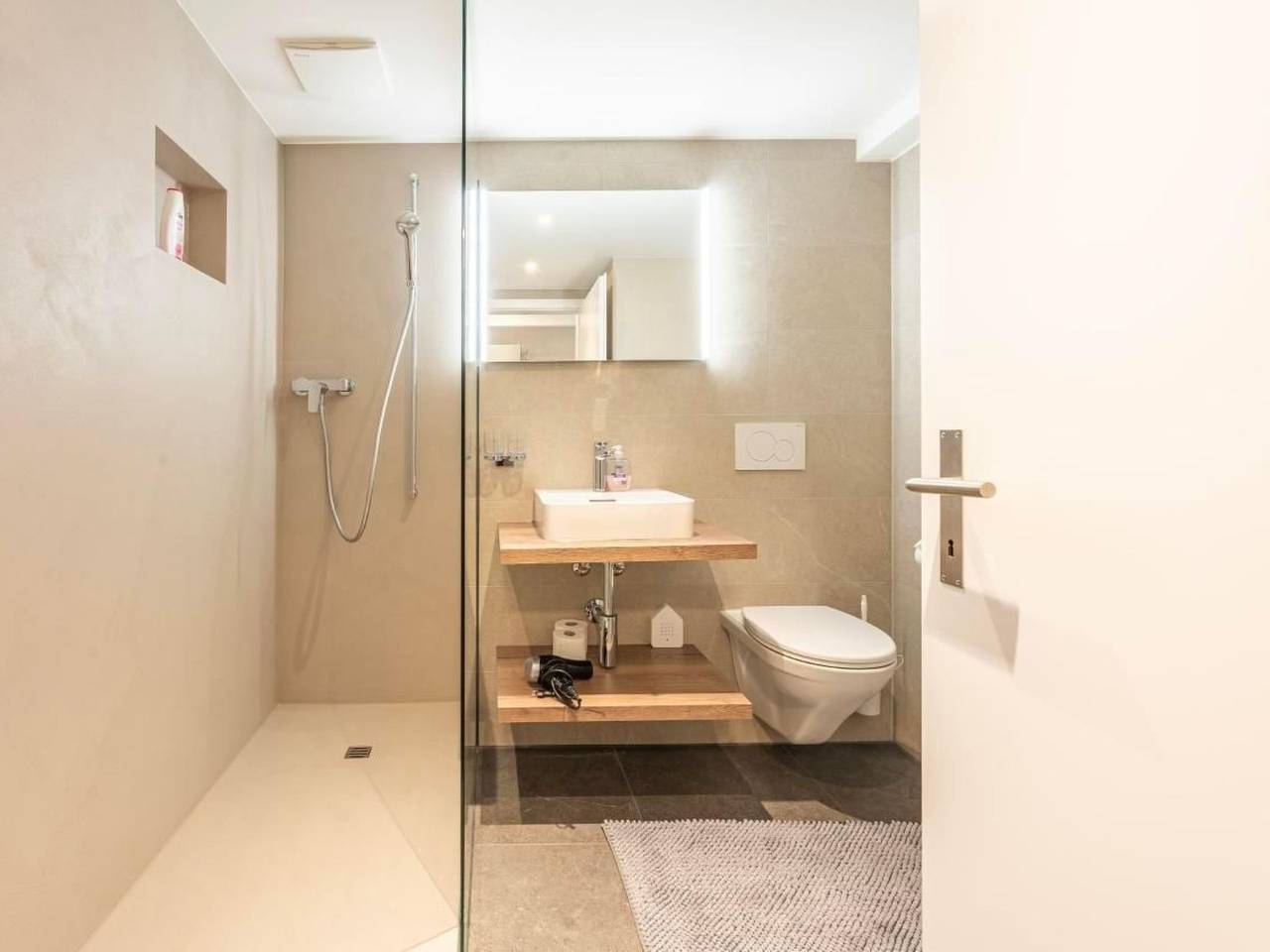 Ganze Wohnung, Loft Apartment "James" Höhematte in Interlaken, Thunersee