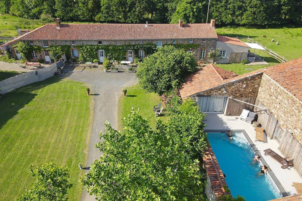 La Maison de Coton, swimming pool, countryside, 5 pers. Les Gîtes de l'Etang des Noues in Cholet, Cholet und Umgebung