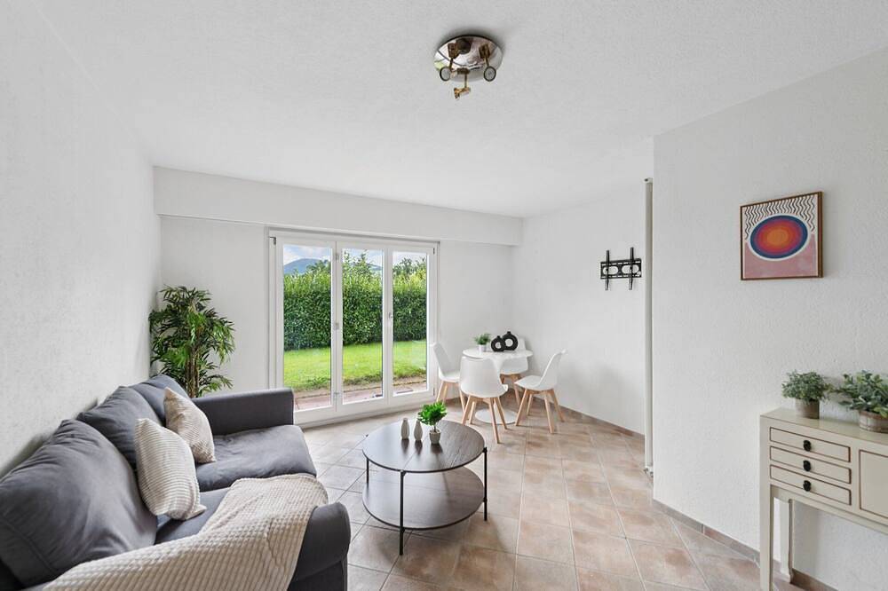 Ganze Wohnung, Exquis Design 2-Zimmer-Wohnung Zürich Roset I Garten I Seeblick in Richterswil, Kanton Zürich