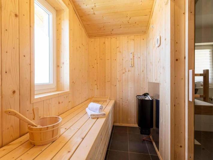 Chalet für 8 Personen, mit Whirlpool und Garten sowie Sauna in Landkreis Straubing-Bogen - 3