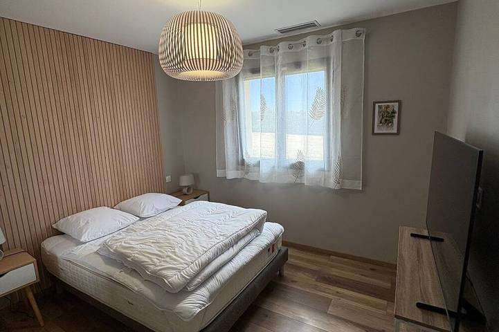 Location de vacances pour 6 personnes, avec terrasse et jardin à Hautefort - 3