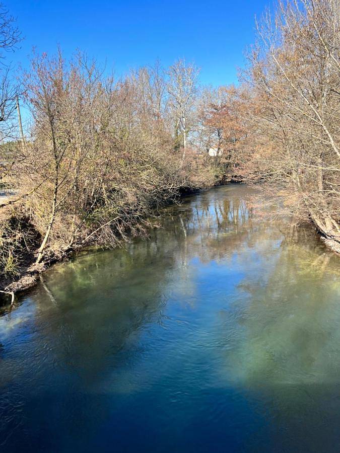 Location de vacances pour 8 personnes, avec vue ainsi que jardin et piscine à Althen-des-Paluds - 3