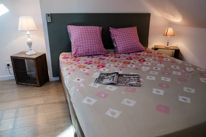Appartement entier, La Grand Voile: Spacieux loft lumineux - coeur Vieil Antibes -100 m mer&remparts in Antibes, Côte méditerranéenne (France)