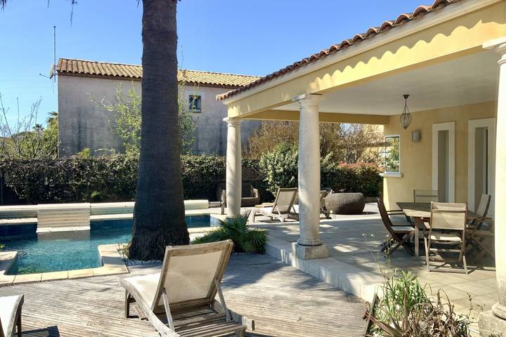 Location de vacances pour 6 personnes, avec terrasse ainsi que piscine et jardin, adapté aux familles dans Plage Rive Gauche - 4