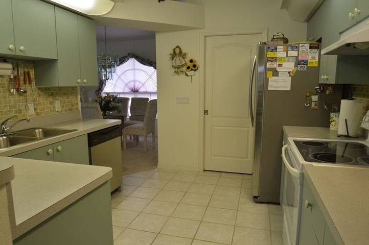 Vacation rental for 4 people, with hot tub and yard in Cape Coral