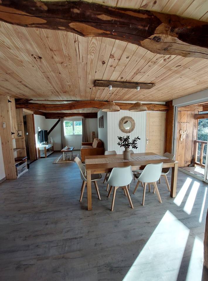 Gîte pour 6 personnes, avec terrasse et jardin, animaux acceptés à Aspet