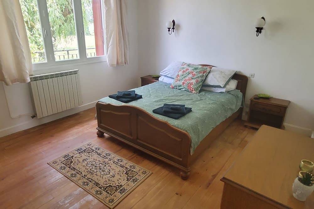Beautiful 4 bedroom property near to Monflanquin in Laussou, Villeneuve-sur-Lot region