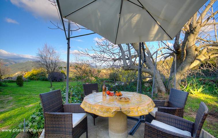 Gîte pour 4 personnes, avec Terrasse ainsi que Jardin et Vue à Sollacaro - 3