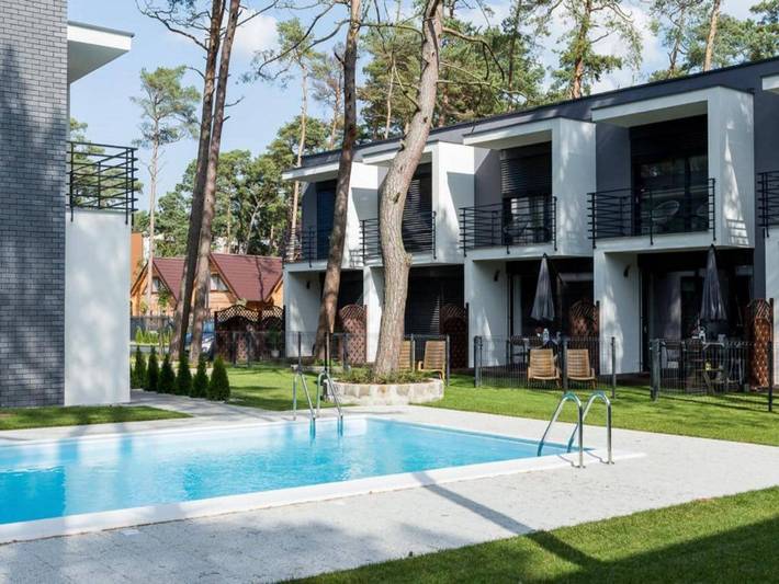 Ferienhaus für 6 Personen, mit Balkon und Garten sowie Pool