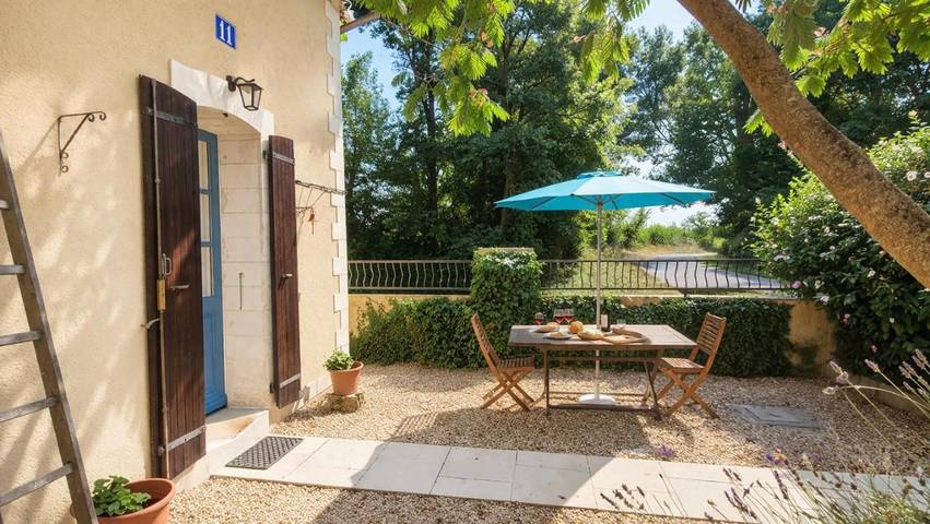 Maison de campagne pour 4 personnes, avec jardin et vue, animaux acceptés à Journet - 2
