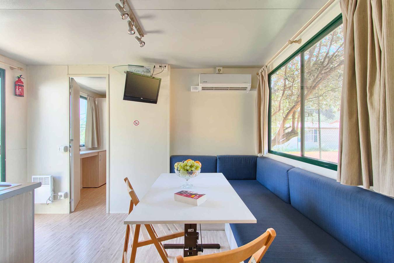 Mobil-home avec belle terrasse semi-couverte  in Rabac, Labin-Rabac