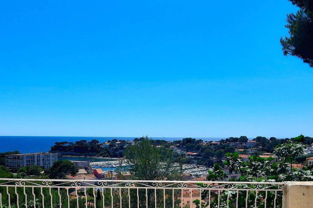 Maison bord de Mer avec vue imprenable, sous les pins, calme et sérénité assurés in Carry-le-Rouet, Côte méditerranéenne (France)