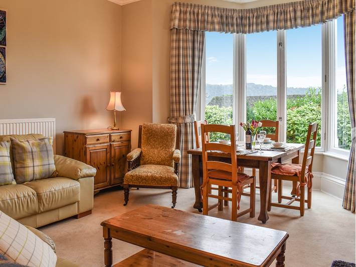Log cabin for 4 people in Bowness-on-Windermere