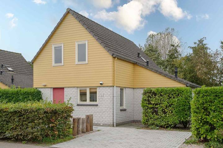 Ferienhaus für 8 Personen, mit Terrasse und Garten sowie Sauna