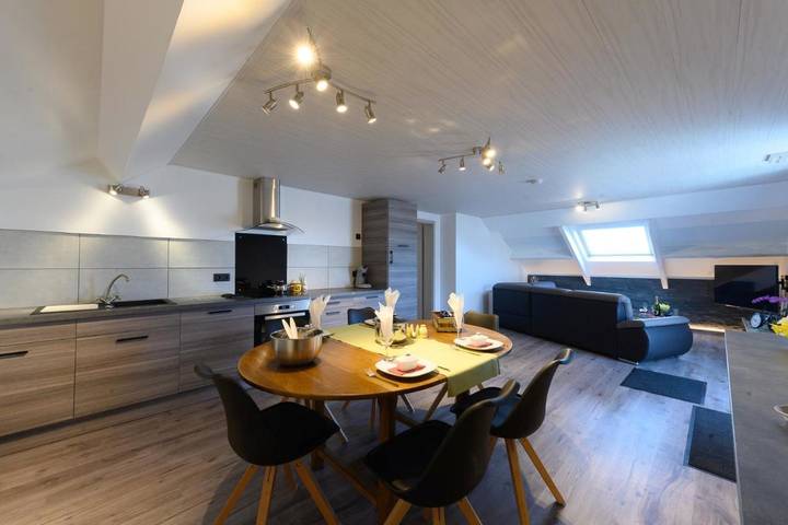 Gîte pour 5 personnes, avec jardin et vue à Nassogne - 4