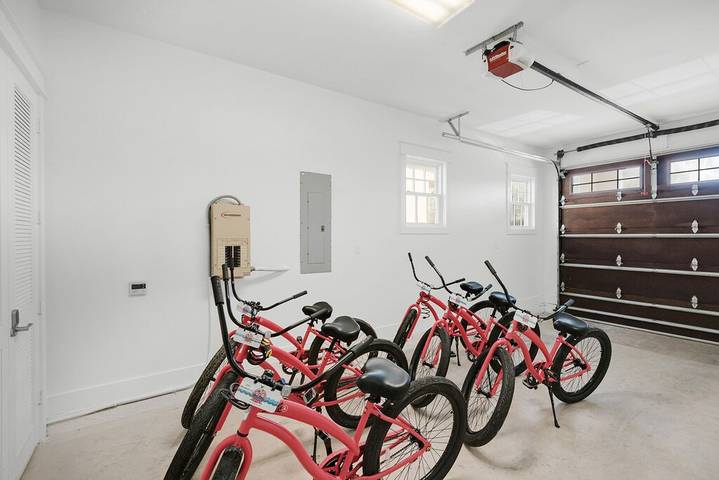 Vacation rental for 12 people, with pool and balcony in Inlet Beach