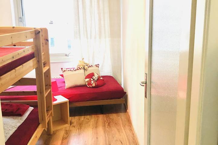 Ferienwohnung für 6 Personen, mit Balkon und Pool in Montreux - 3