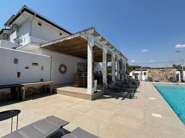 Maison d’hôte pour 5 personnes, avec piscine et jardin dans Vama Veche