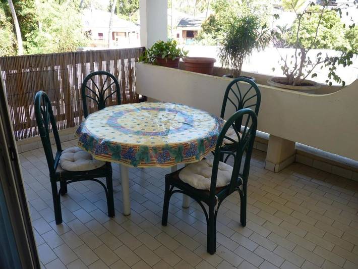 Gîte pour 2 personnes, avec vue et terrasse dans Saint-Gilles les Bains - 2