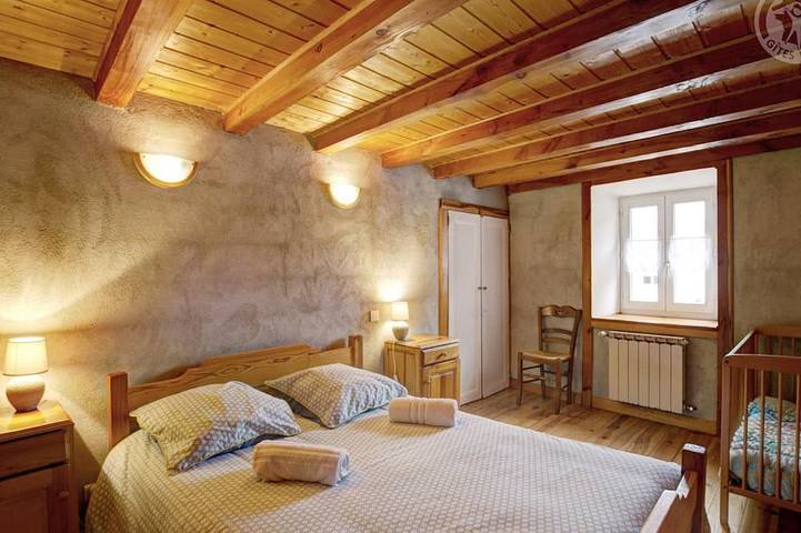 Gîte pour 8 personnes, avec terrasse, animaux acceptés à Saint-Bonnet-le-Courreau - 3