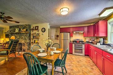 Log Cabin for 6 Guests in Cherokee, Swain County, Picture 2