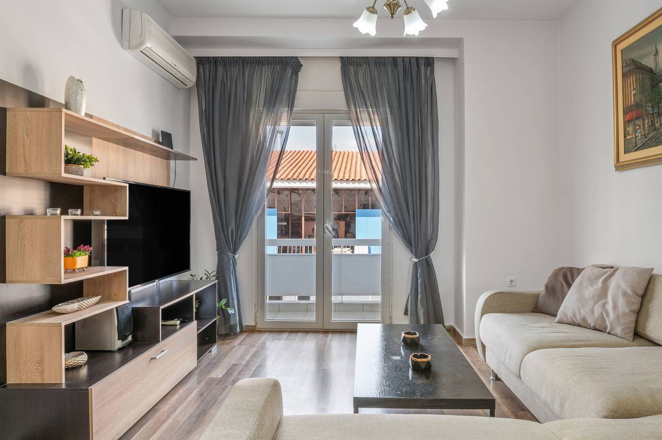 Ganze Wohnung, Artemis Blue Escape Apartment – Modernes Apartment nur 10 m vom Strand entfernt in Artemida, Regionalbezirk Ostattika