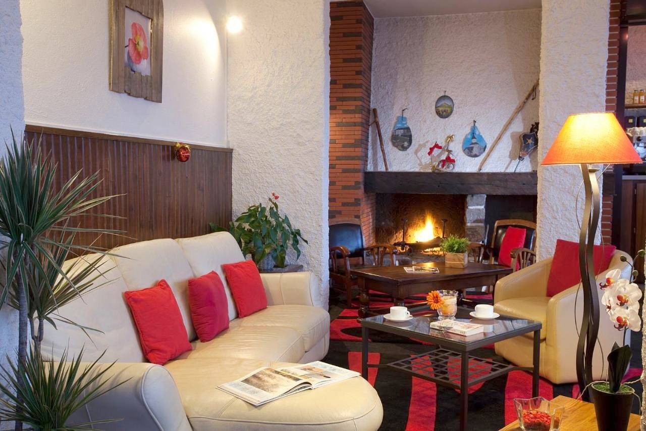 Hotel La Gazelle in Besse-et-Saint-Anastaise, Parc naturel régional des Volcans d'Auvergne