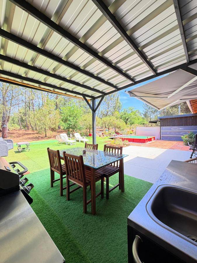 Location de vacances pour 4 personnes, avec vue ainsi que jardin et piscine à Pissos - 2