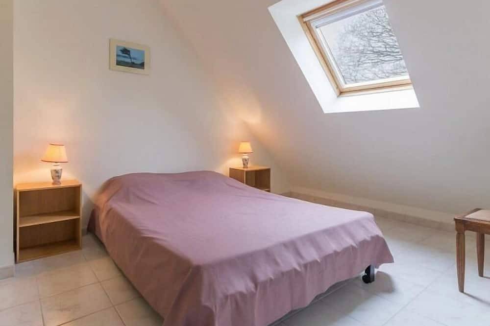 \"Contemporary Home with Garden, Near Sea & Shops, Equipped for Families\" in Assérac, Saint-Nazaire region