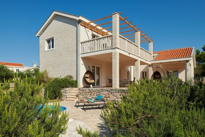 Villa mit pool für 10 Personen, mit Pool und Balkon/Terrasse sowie Terrasse auf Hvar - 3