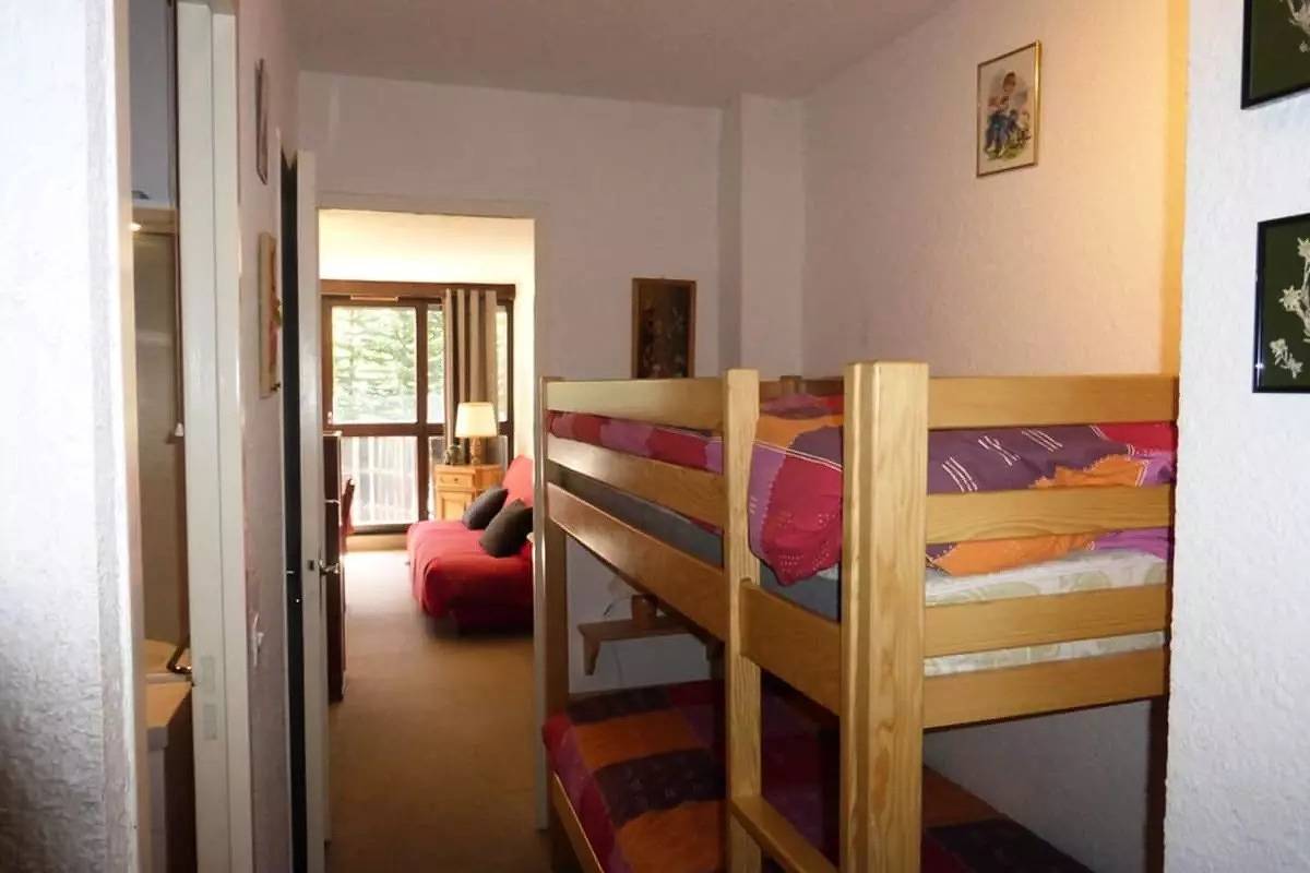 Entire apartment, Appartements pour 4 Personnes in Le Sauze, Enchastrayes