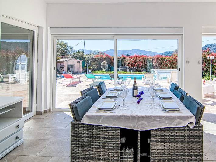 Location de vacances pour 8 personnes, avec terrasse et jardin à Le Luc - 2