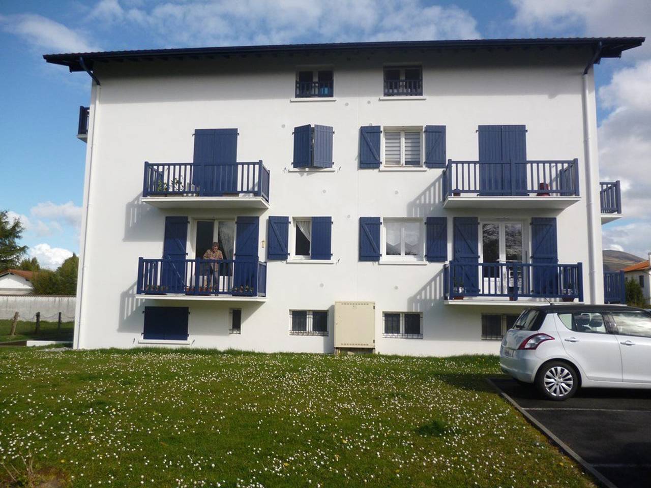 Entire apartment, 3-Bedroom Apartment in Cambo-les-Bains with Wifi, Pets Allowed - Sleeps 4 in Cambo-les-Bains, Bayonne region