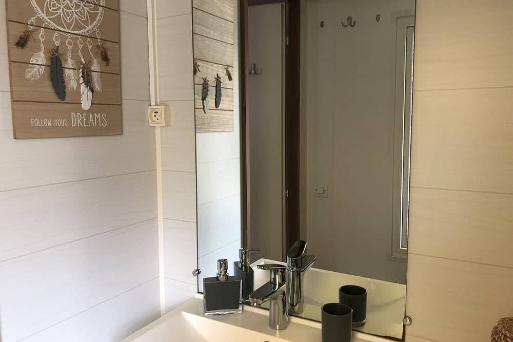 Mobile Home 150 m Pampelonne Beach -Saint Tropez- Toison d'Or 5 stars in Pampelonne, Ramatuelle