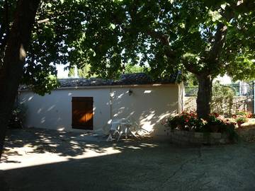 Gîte pour 5 personnes, avec terrasse dans l' Hérault