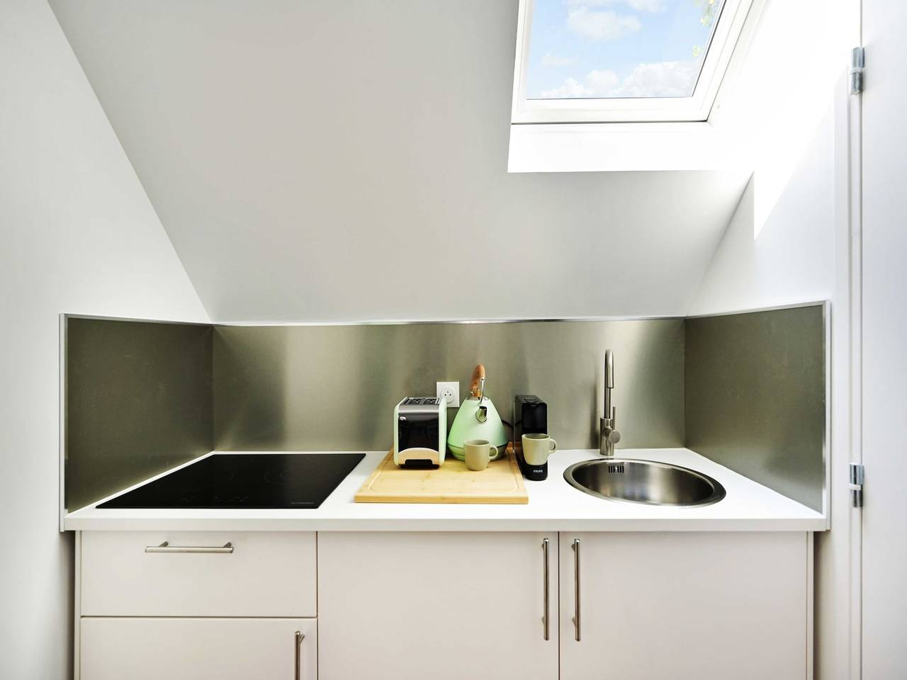 Entire apartment, Charming studio - 1Br/4P- Kremlin-Bicêtre in Le Kremlin-Bicêtre, Val-de-Marne