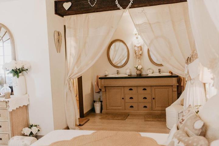 Chambre d’hôte pour 2 personnes, avec terrasse et jardin ainsi que vue et piscine près du Canal du Midi - 3