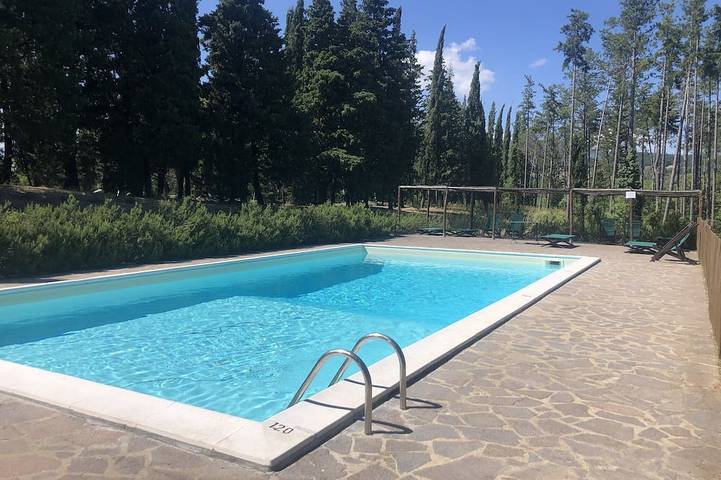 Gîte pour 4 personnes, avec Jardin et Piscine à Anghiari