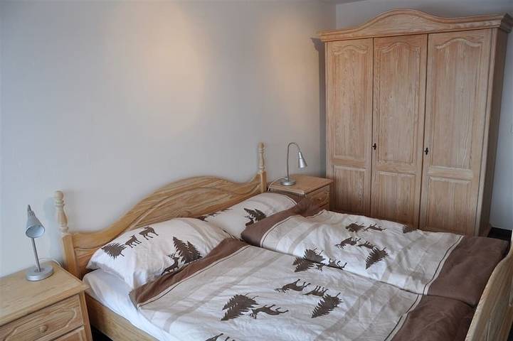 Ganze Wohnung, 3.5 Zimmer Ferienwohnung am Sonnenhang von Flims in Flims-Dorf, Flims