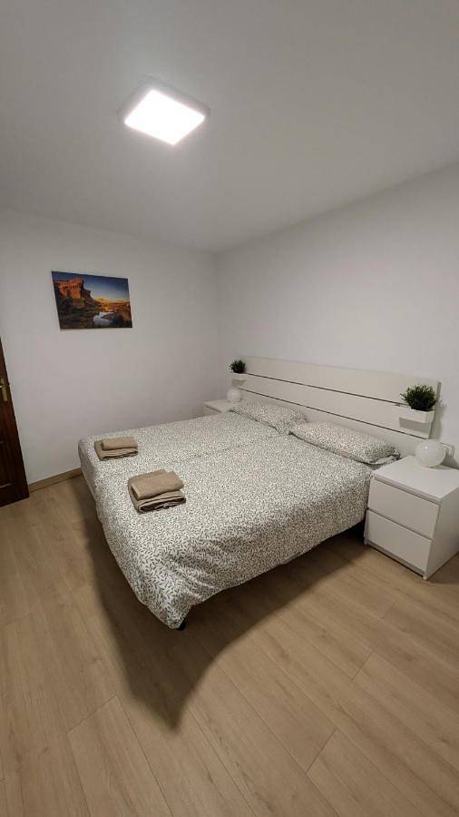 Appartement entier, Three-Bedroom Apartment in Arguedas, Province de Navarra