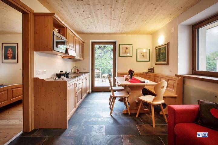 Gîte pour 3 personnes, avec vue et jardin, animaux acceptés à Paluzza