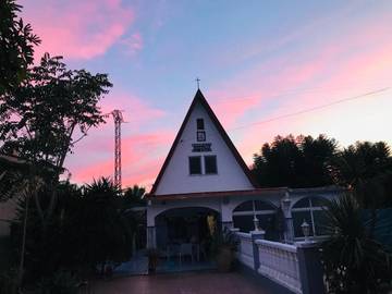 Gîte pour 8 personnes, avec balcon ainsi que piscine et jacuzzi à Vila-real