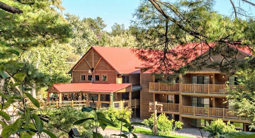 Resort para 4 personas, con jardín y vistas además de piscina y piscina para niños - 1