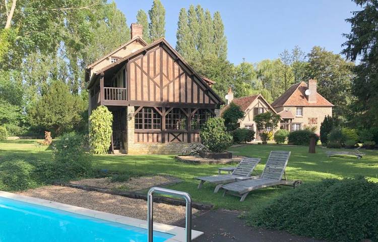 Maison d’hôte pour 2 personnes, avec Terrasse et Jardin ainsi que Piscine et Vue
