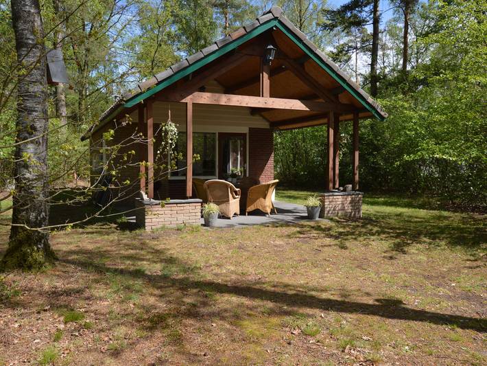 Ferienhaus für 2 Personen, mit Terrasse und Garten sowie Sauna in Stramproy