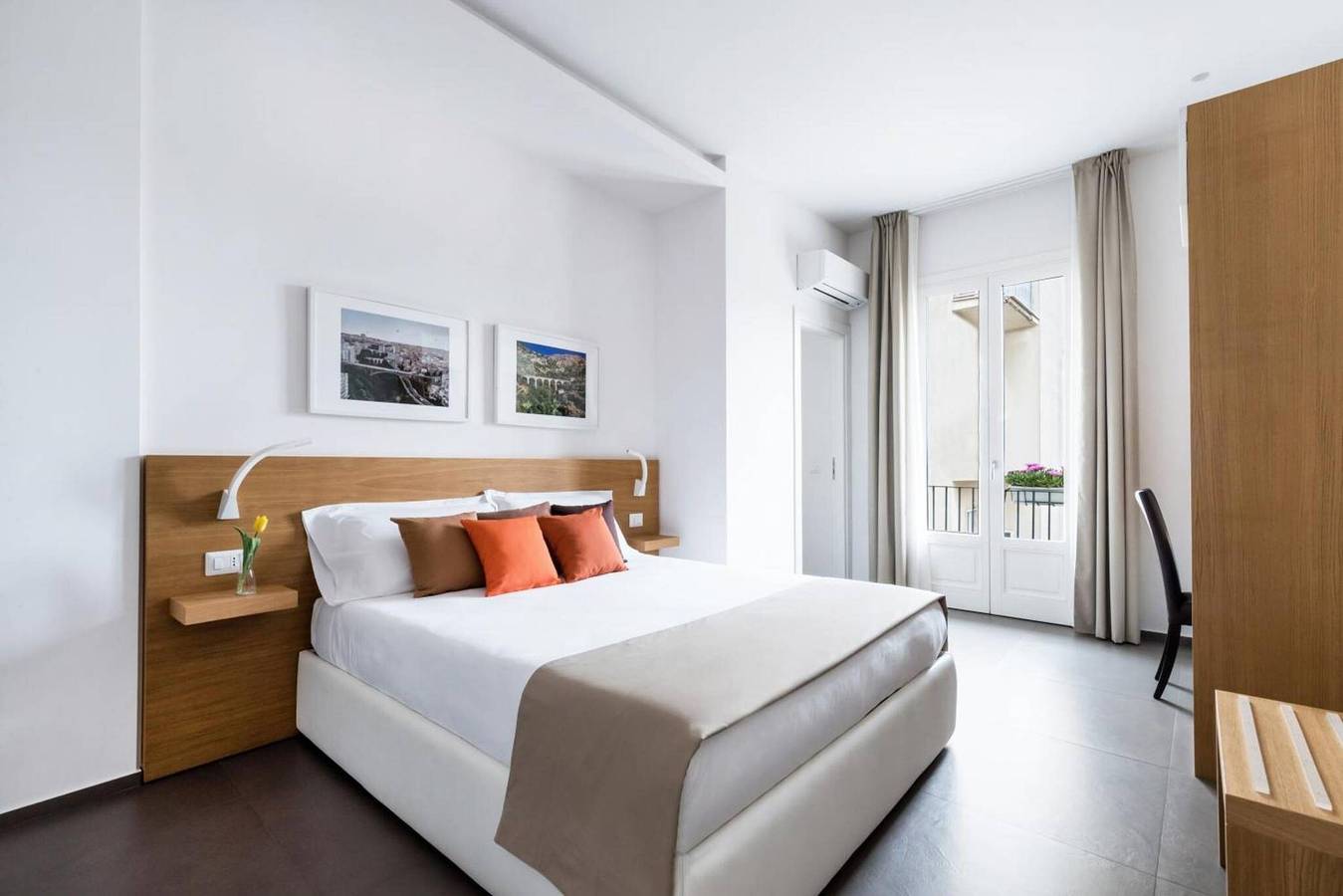 Apartamento 'Camera King - Terraza con Vista a la Ciudad' con Balcón, Wi-Fi y Aire Acondicionado in Ragusa (Sicilia), Provincia de Ragusa