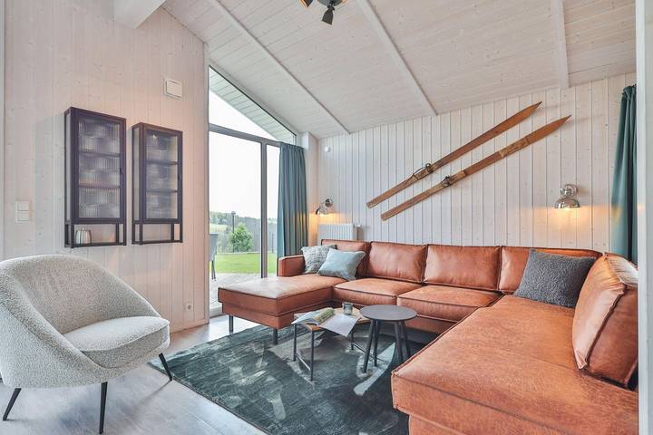 Ferienhaus für 10 Personen, mit Garten und Whirlpool sowie Sauna, mit Haustier - 1