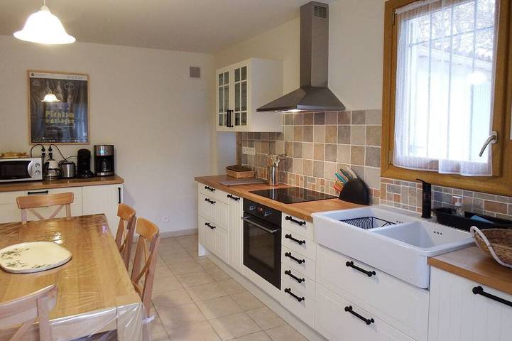 Maison de campagne pour 5 personnes, avec piscine ainsi que terrasse et jardin à La Crau - 4